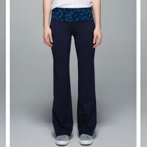 Lululemon Groove Pant II Roll Down Flare Legging Size 2